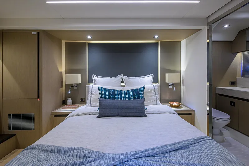 Irish Eyes Yacht Photos Pics 