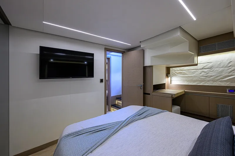 Irish Eyes Yacht Photos Pics 