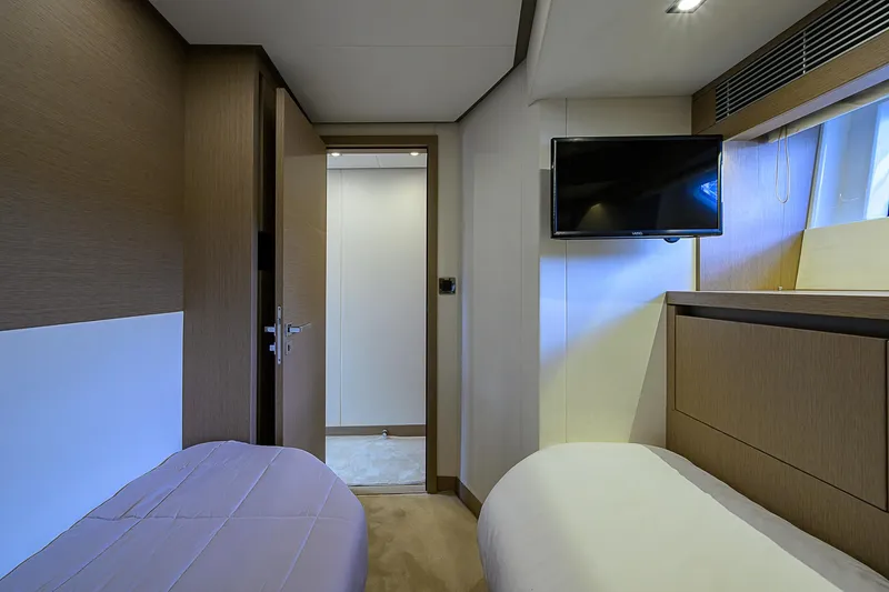 Irish Eyes Yacht Photos Pics 