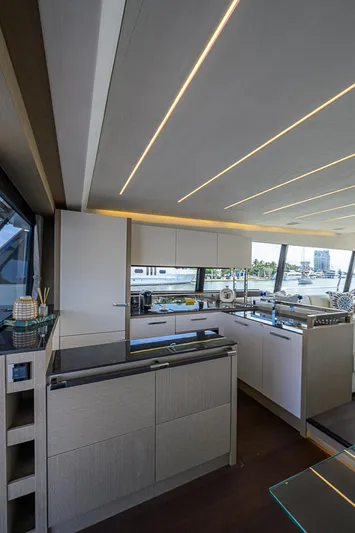 Irish Eyes Yacht Photos Pics 