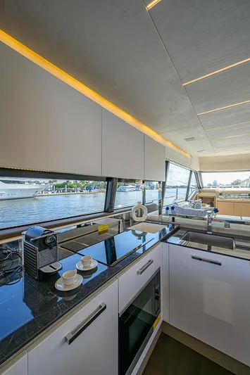 Irish Eyes Yacht Photos Pics 