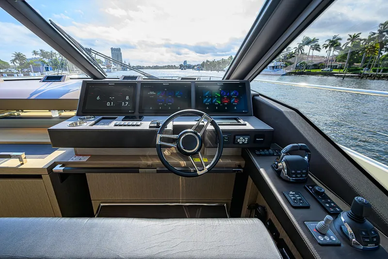 Irish Eyes Yacht Photos Pics 