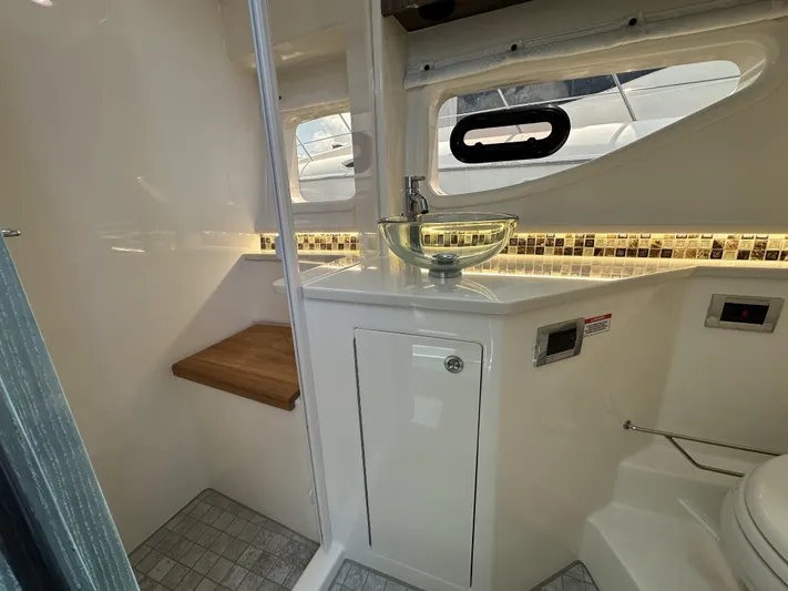 370 Sundancer 2022 Yacht Photos Pics 