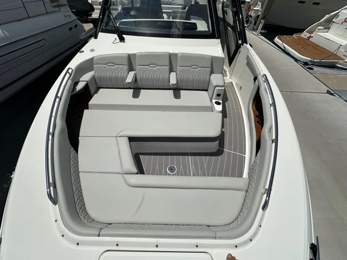 370 Sundancer 2022 Yacht Photos Pics 