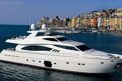 Ferretti Yachts 88