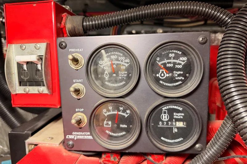 Island Time Yacht Photos Pics Control panel of a 1998 Sea Ray 420 Aft Cabin boat engine.