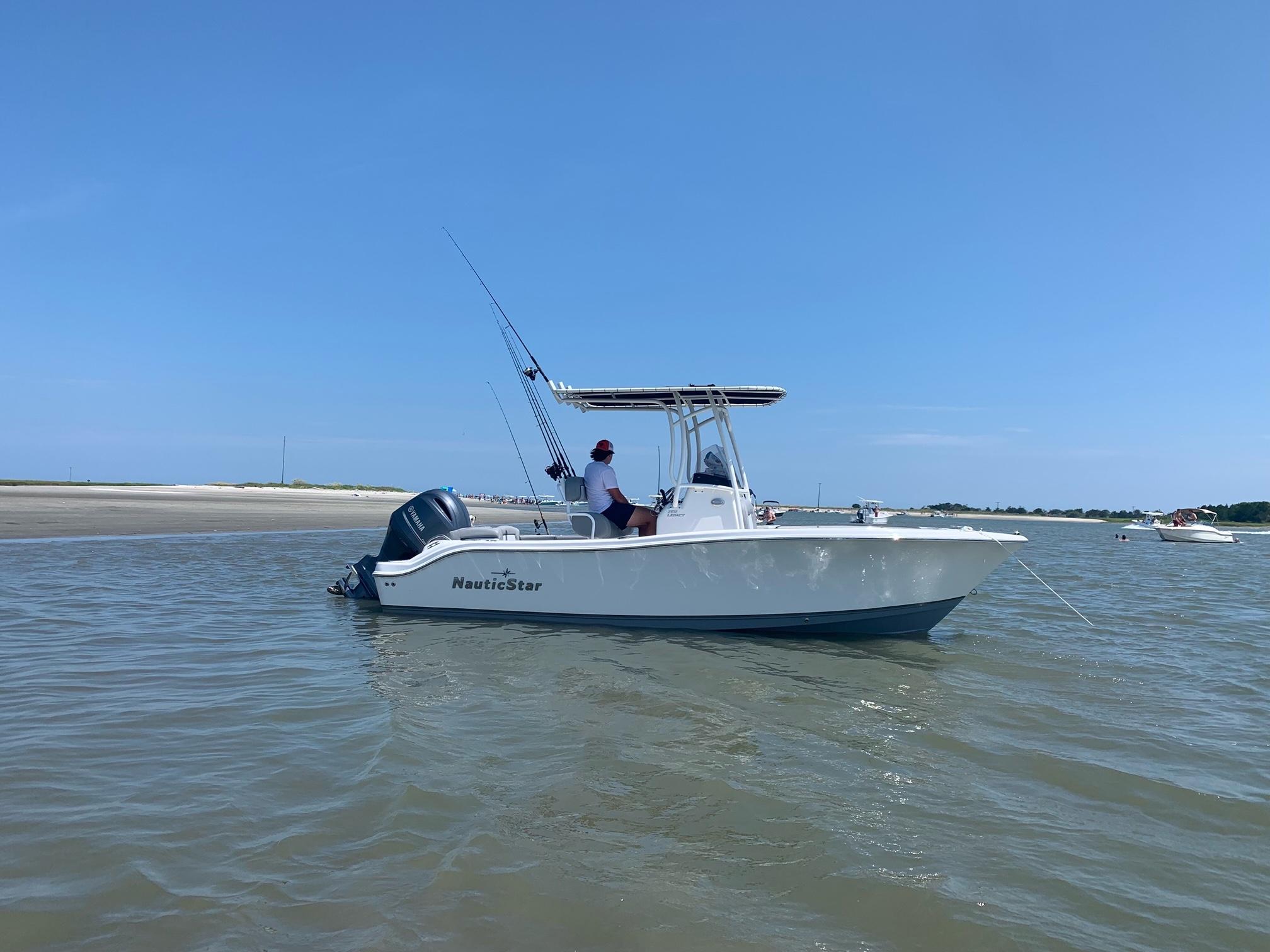 2021 NauticStar 2102 Legacy