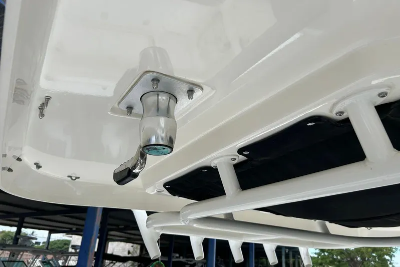 2020 Boston Whaler 330 Or @ Vallarta Yacht Photos Pics 2020 Boston Whaler 330 Outrage boat underside with metal fittings and supports.