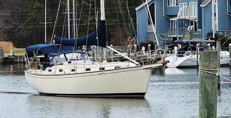 Joyful Wing Yacht Photos Pics 