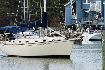 Island Packet 38