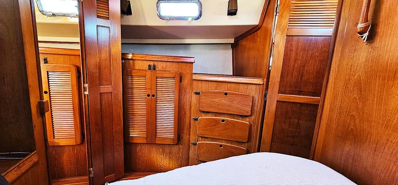 Joyful Wing Yacht Photos Pics 