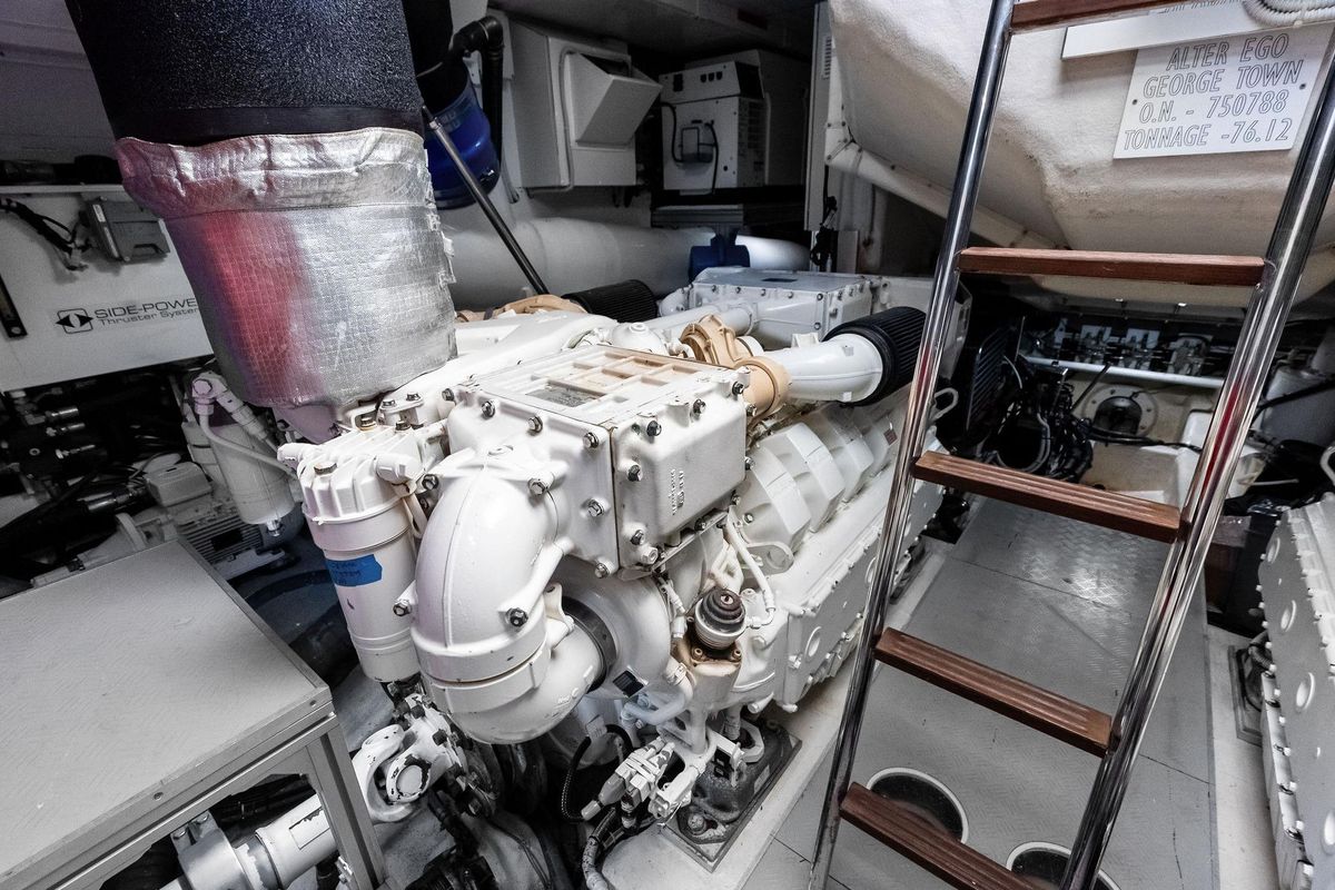 2018 Ferretti Yachts 85 