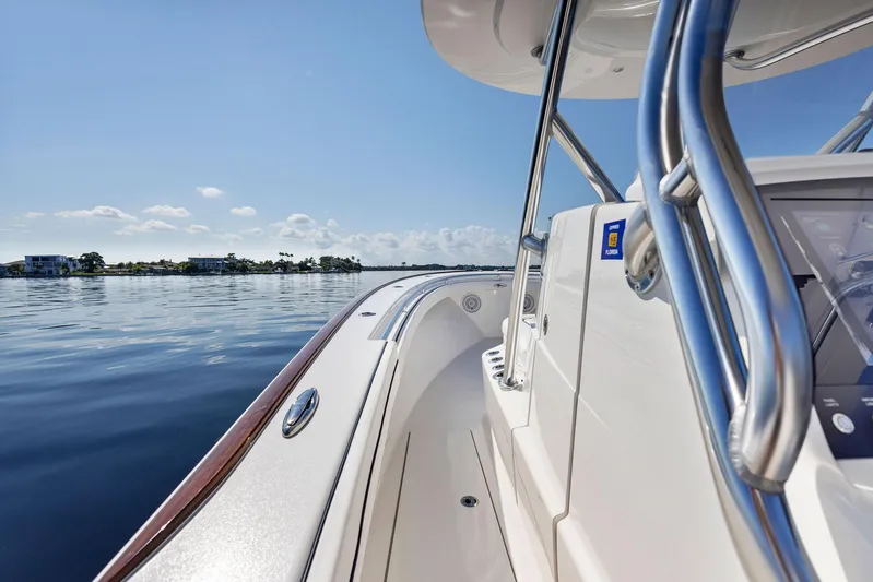  Yacht Photos Pics Gunnel