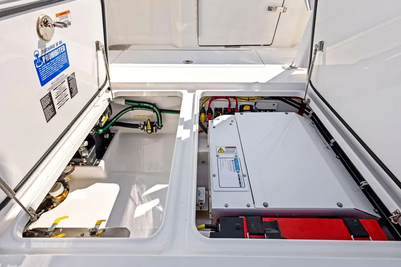  Yacht Photos Pics SeaKeeper