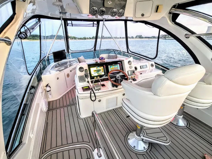  Yacht Photos Pics bridge2