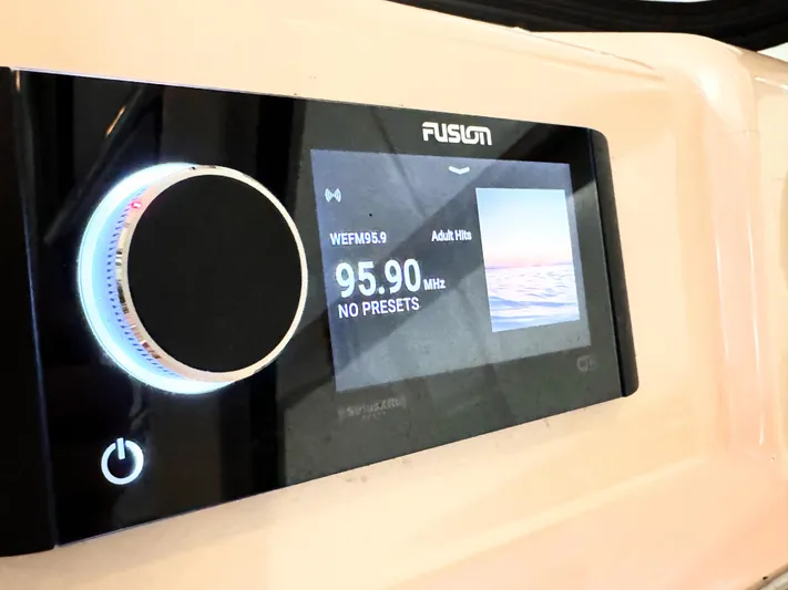  Yacht Photos Pics FUSION Bluetooth