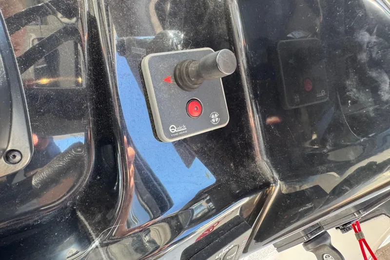 Plumper Yacht Photos Pics Control panel on a 2019 Jeanneau NC 895 boat, featuring a Quick bow thruster.