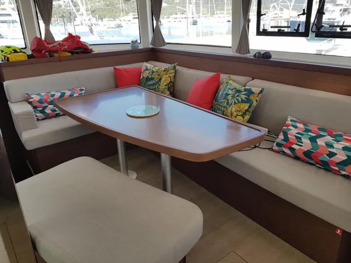 Kaya Yacht Photos Pics Lagoon 42 - Kaya - Dining