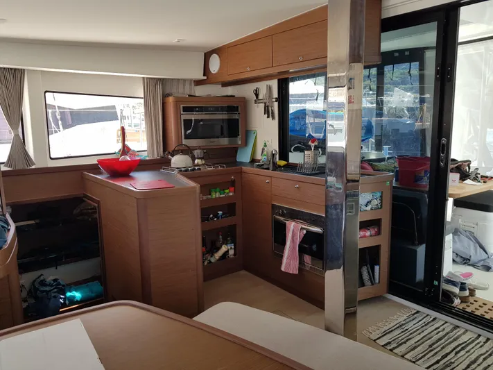 Kaya Yacht Photos Pics Lagoon 42 - Kaya - Galley