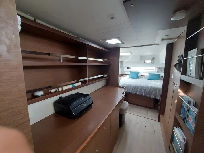 Kaya Yacht Photos Pics Lagoon 42 - Kaya - Owner's hull