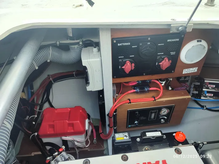 Kaya Yacht Photos Pics Lagoon 42 - Kaya - Port Engine 1500 hours