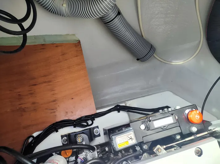 Kaya Yacht Photos Pics Lagoon 42 - Kaya - Starboard Engine 1500 hours