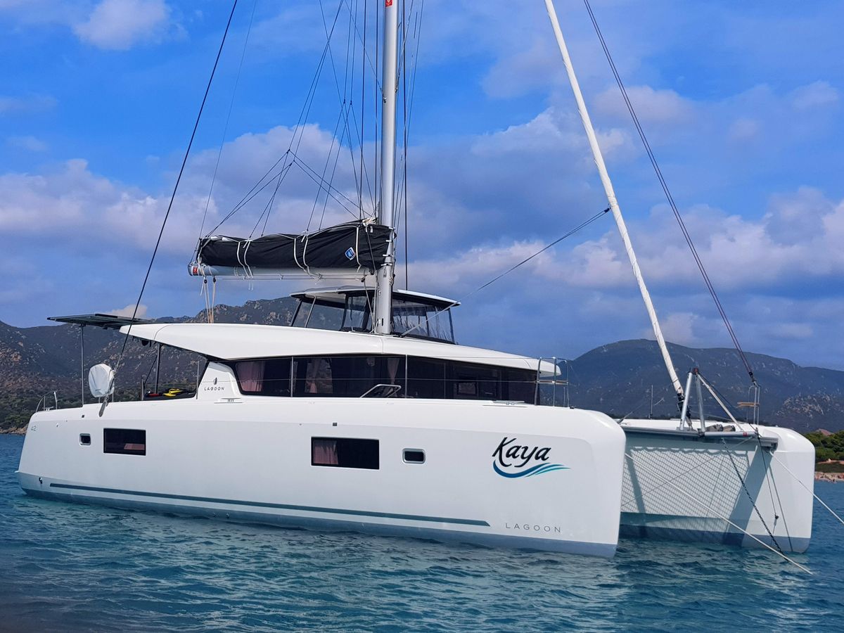 2021 Lagoon 42 