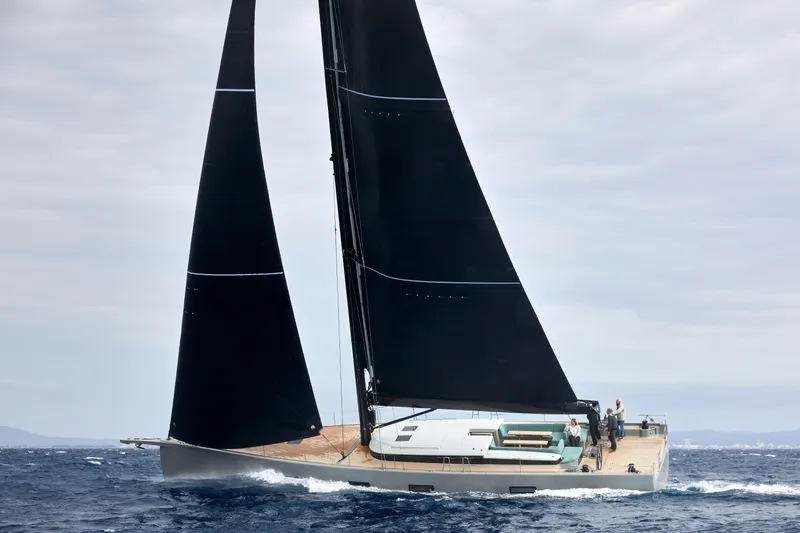 Arcturus Yacht Photos Pics 