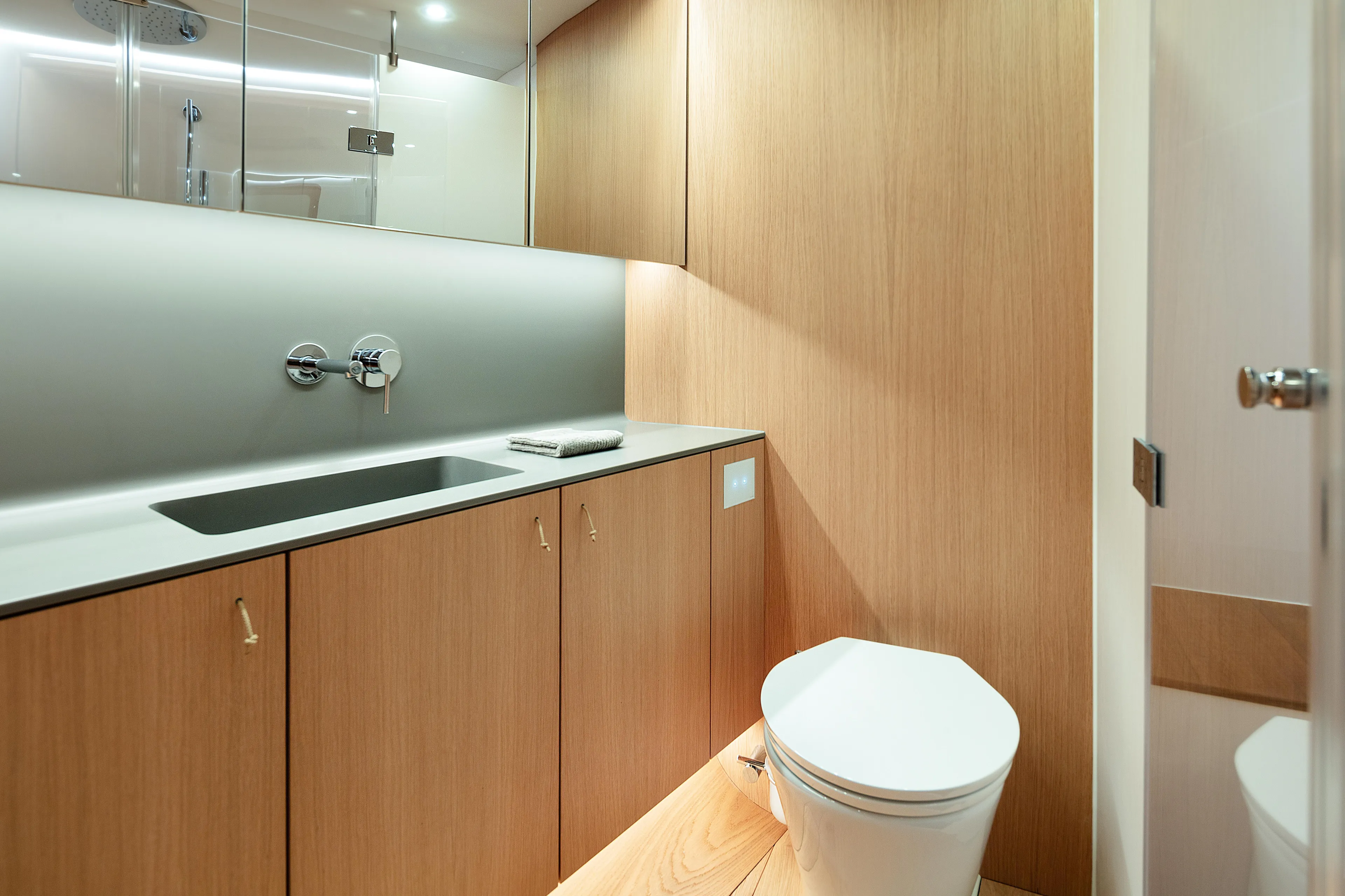 Arcturus Yacht Photos Pics 