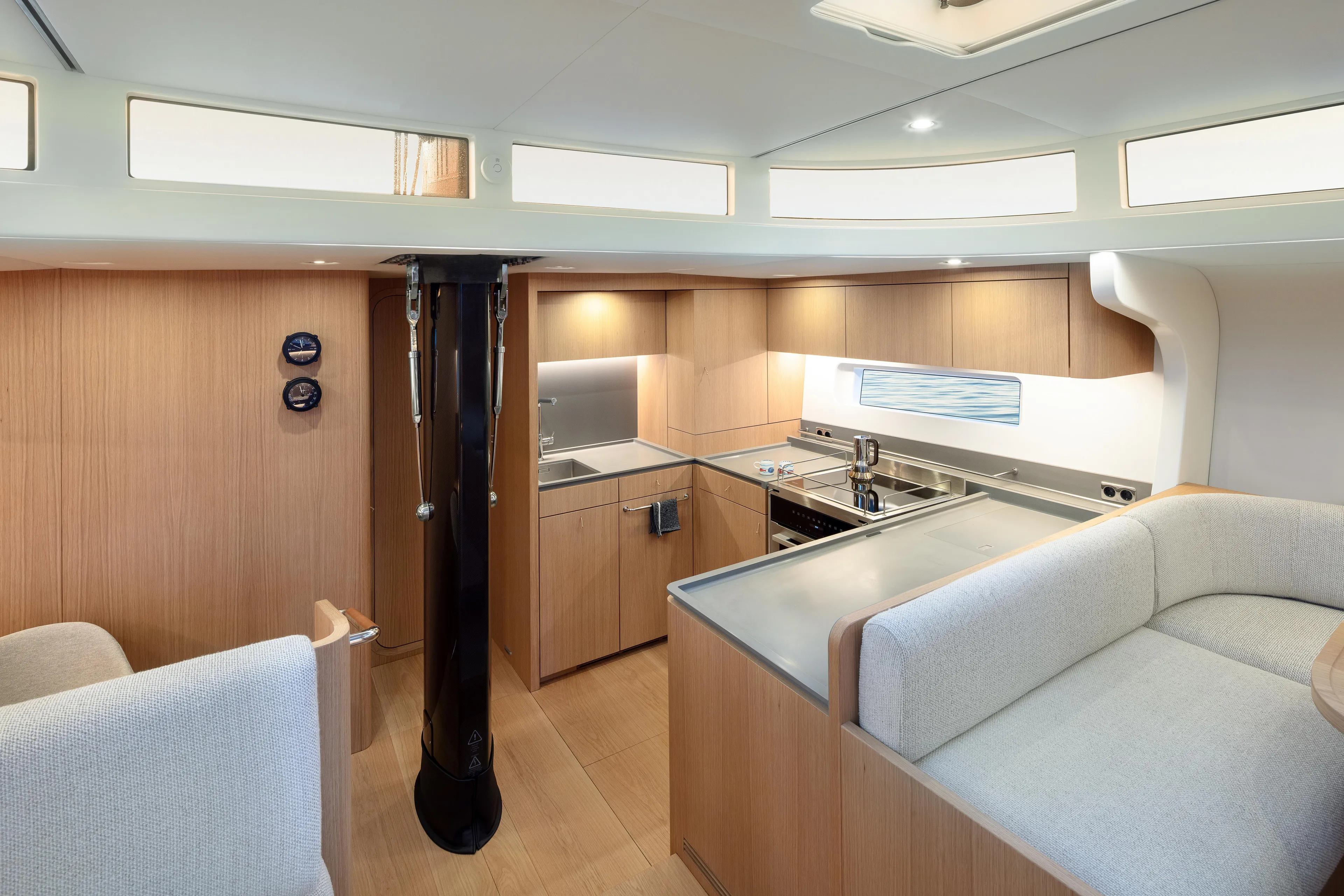 Arcturus Yacht Photos Pics 