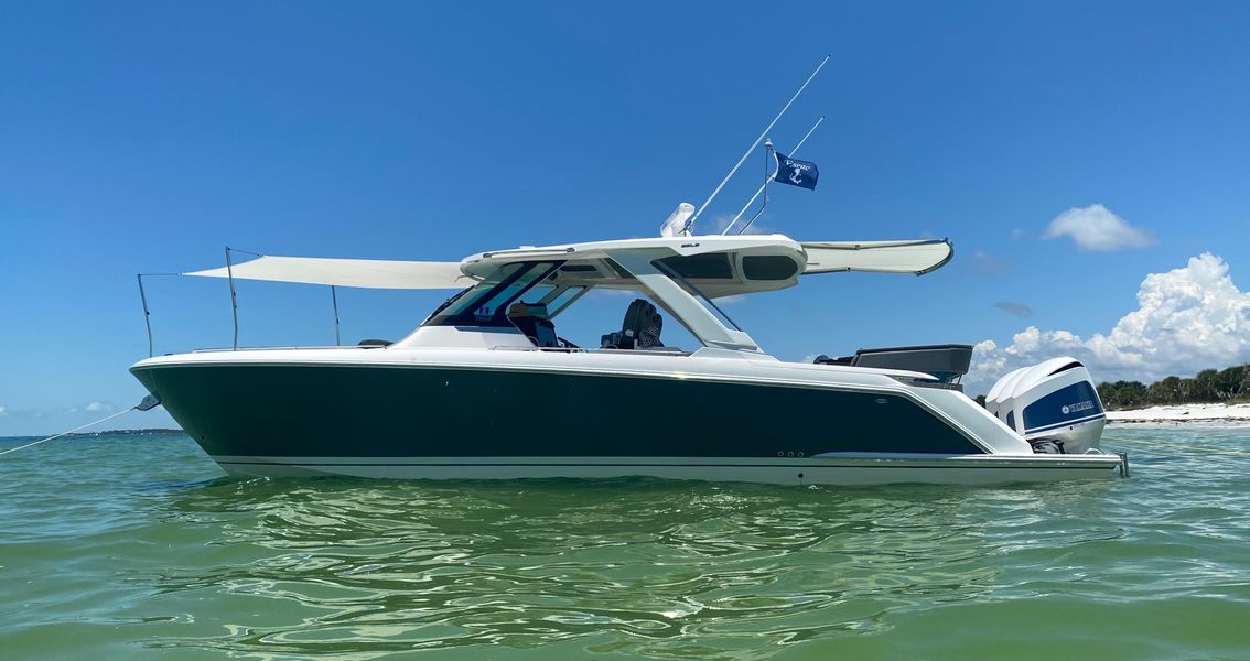 2019 Tiara Sport 38 LS