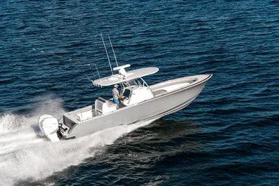 Valhalla Boatworks V-33