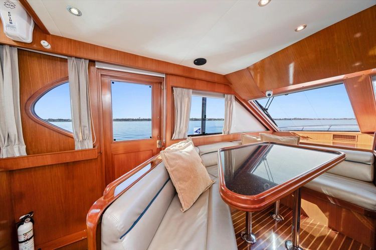 2000 Ocean Alexander 61 