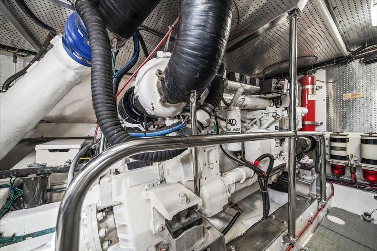 2000 Ocean Alexander 61 