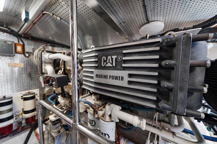 2000 Ocean Alexander 61 