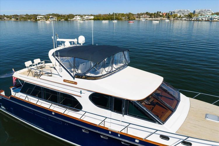 2000 Ocean Alexander 61 