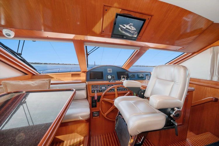 2000 Ocean Alexander 61 