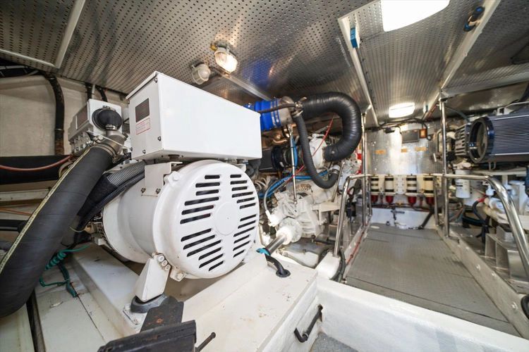 2000 Ocean Alexander 61 