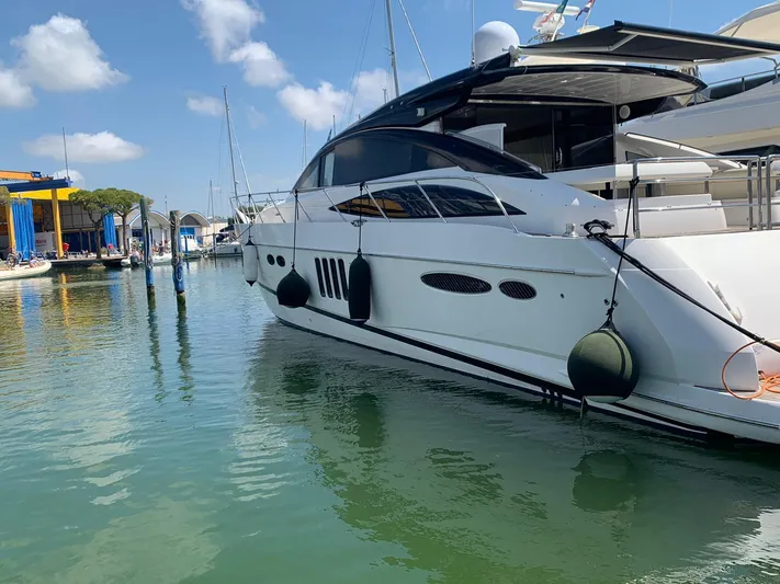  Yacht Photos Pics 