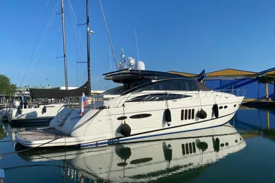 Marine Projects Princess V65