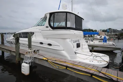 Sea Ray 390 Motor Yacht