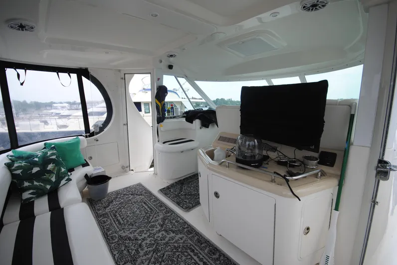  Yacht Photos Pics Bridge