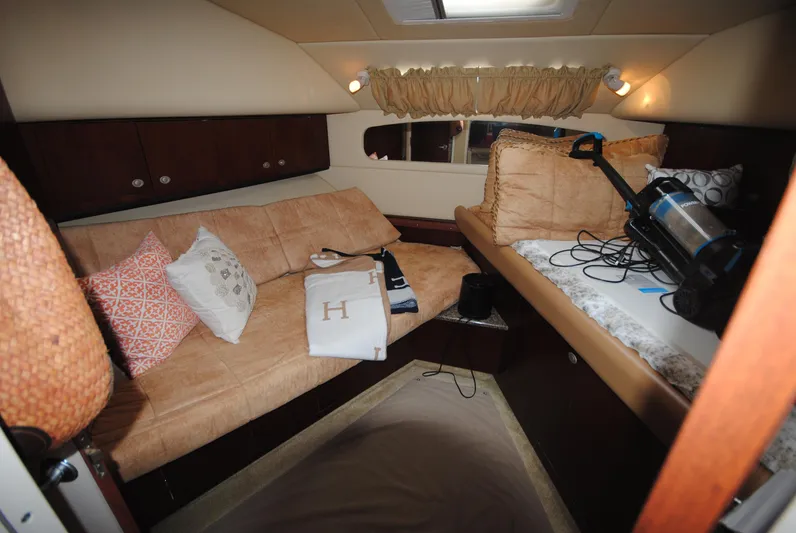  Yacht Photos Pics Guest Stateroom