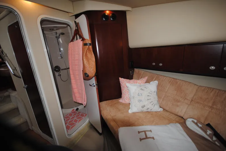  Yacht Photos Pics Guest Stateroom