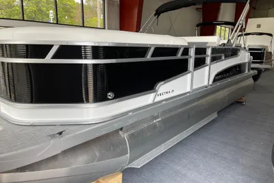 Princecraft Vectra 23 RL