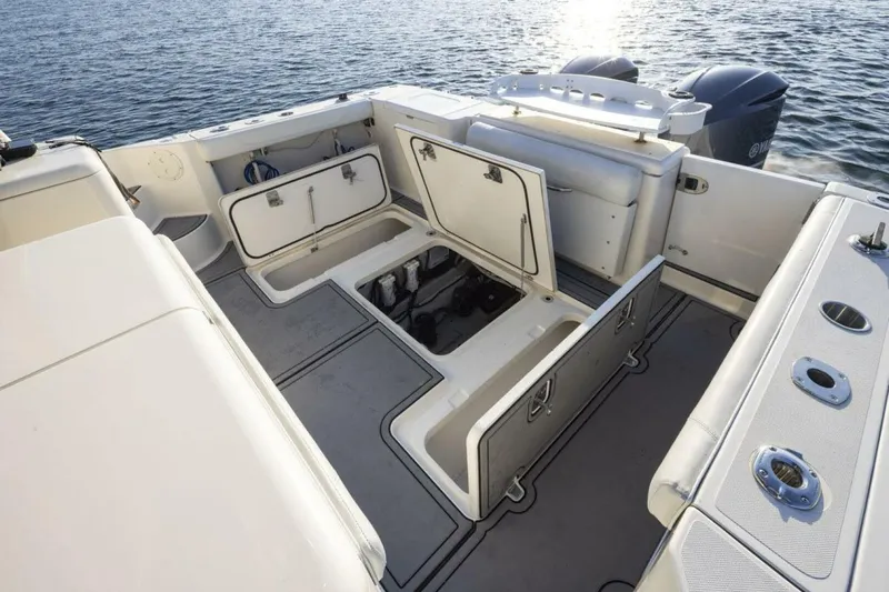 Salt Yacht Photos Pics Aft Deck