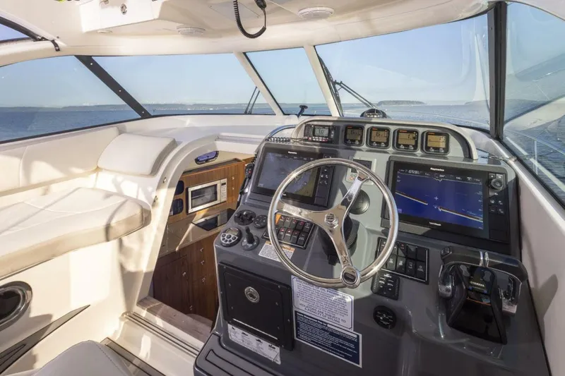 Salt Yacht Photos Pics Helm Station