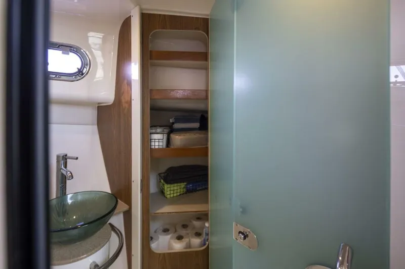 Salt Yacht Photos Pics Head