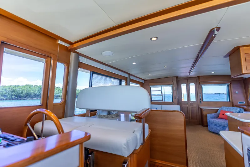 Tonic Yacht Photos Pics 