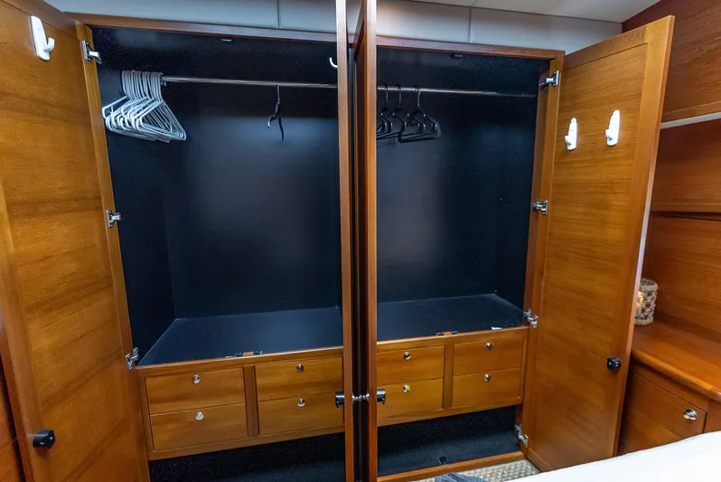 Tonic Yacht Photos Pics 